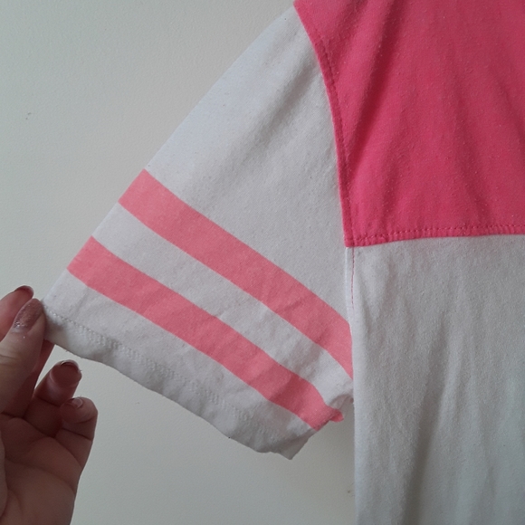 Avengers Logo Striped Sleeve T-Shirt - Picture 5 of 5